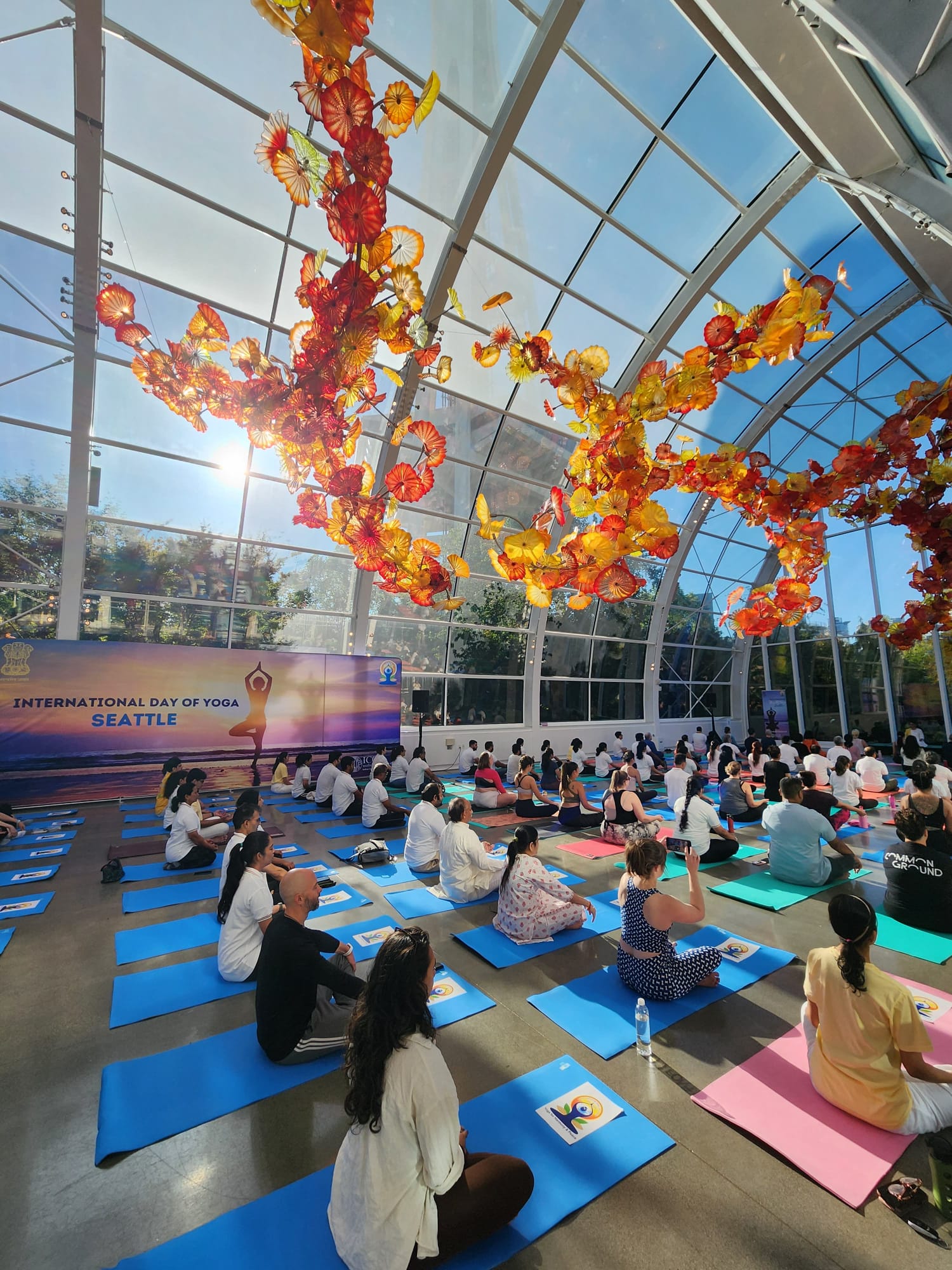  10th International Day of Yoga (IDY)
celebrations at the iconic Chihuly
Garden and Glass in Seattle!