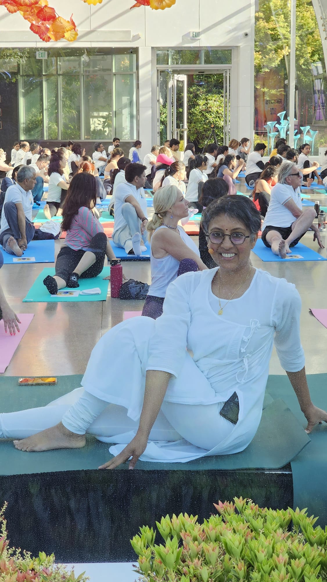  10th International Day of Yoga (IDY)
celebrations at the iconic Chihuly
Garden and Glass in Seattle!