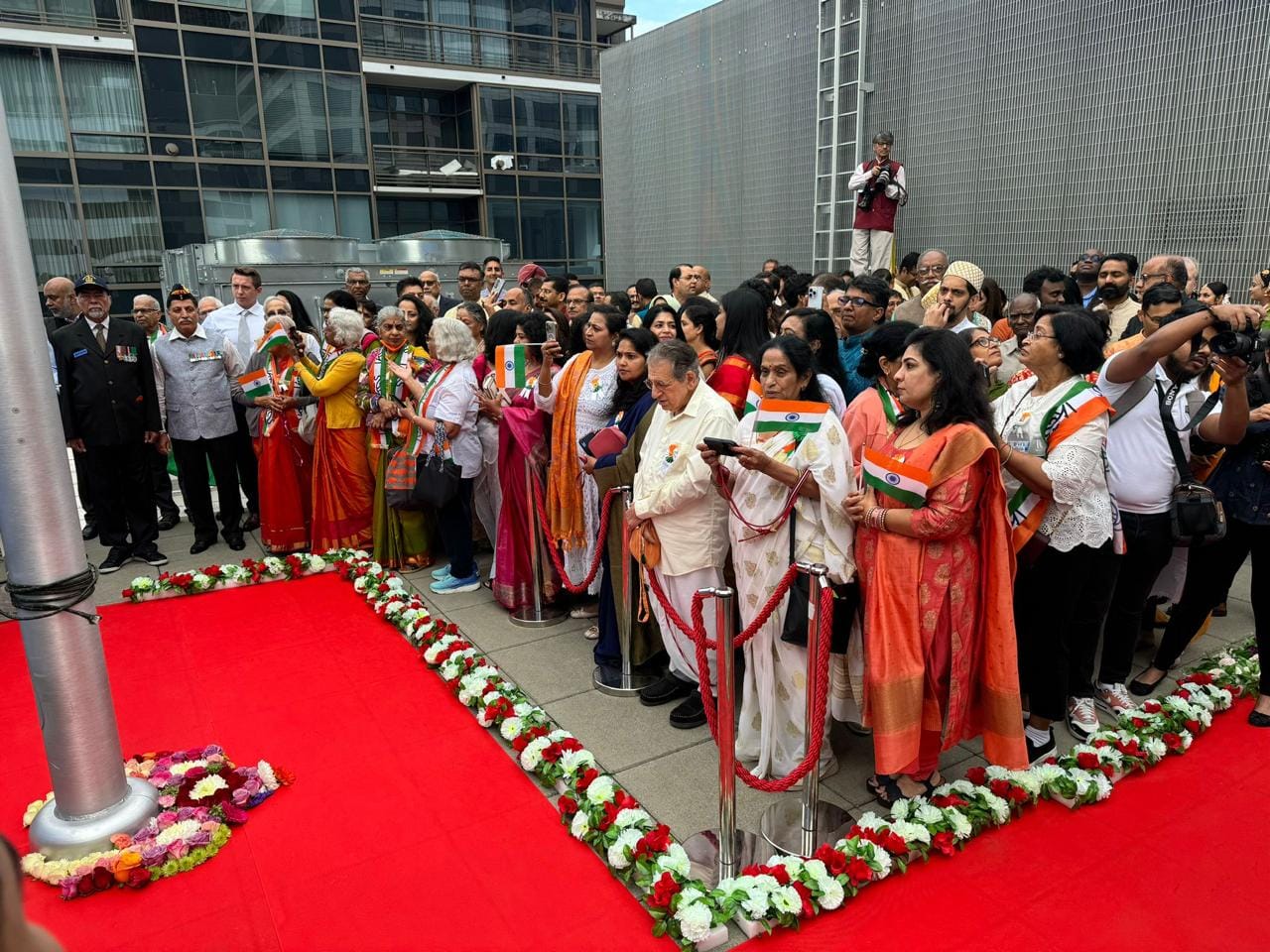  Indian Tricolour unfurled on India's 78th Independence Day at the Federal Reserve Building in Seattle (August 17 2024, Seattle)
