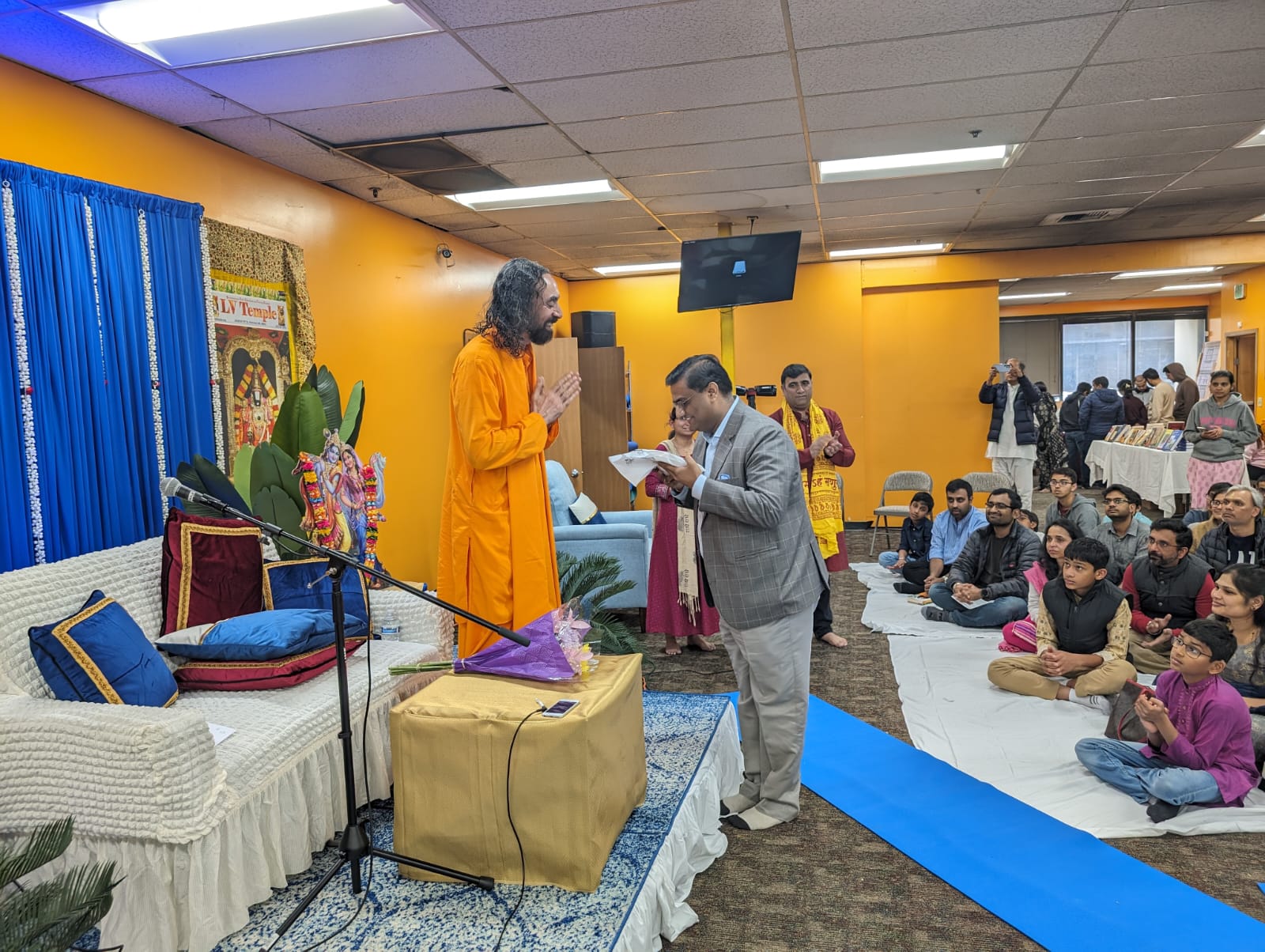  Interaction with Swami Mukundananda ji at session on “Power of Thoughts” (4th May 2024, LV Temple, Redmond)