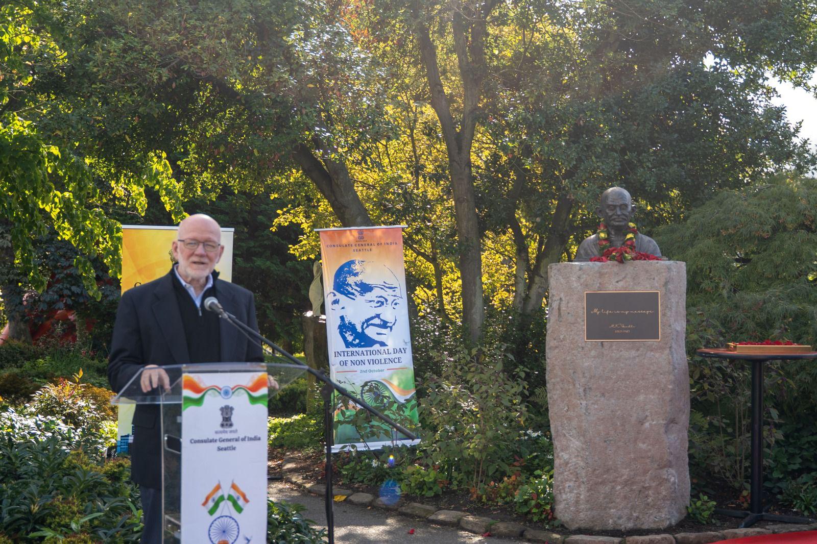  Dr. Chris Elias, President of the Global Development Program, addressing the Gandhi Jayanti Celebration (02 October 2025, Seattle Center)
