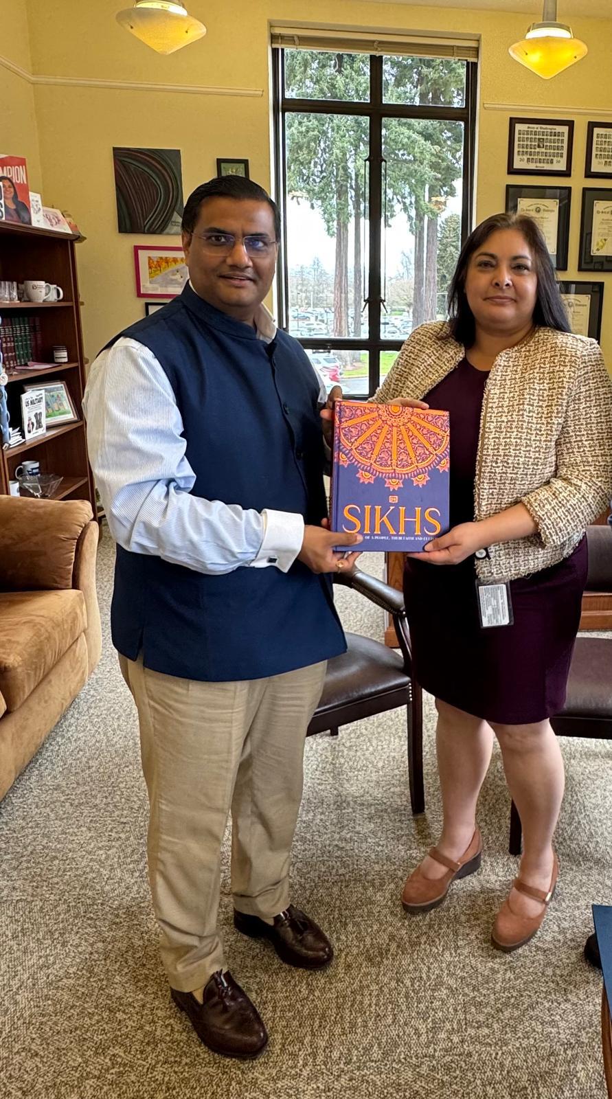  Meetings at the State Capitol in Olympia with Lt. Governor Denny Heck, Secretary of State Steve Hobbs, Senator Manka Dhingra, and Senator Vandana Slatter.
(March 27, 2025, Olympia)