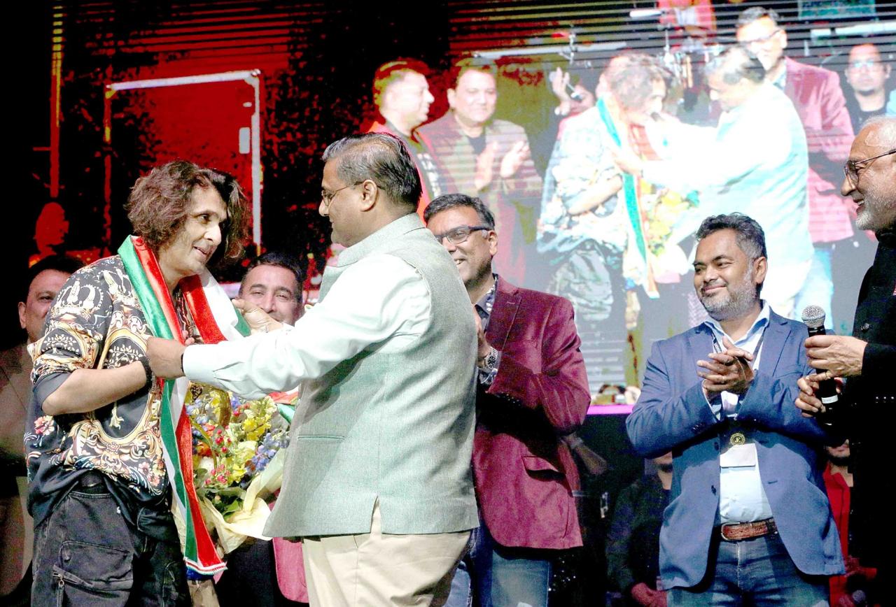 Felicitation for visiting Indian Artist Padmshri Sonu Nigam ( 11 August 2024, Bothell)