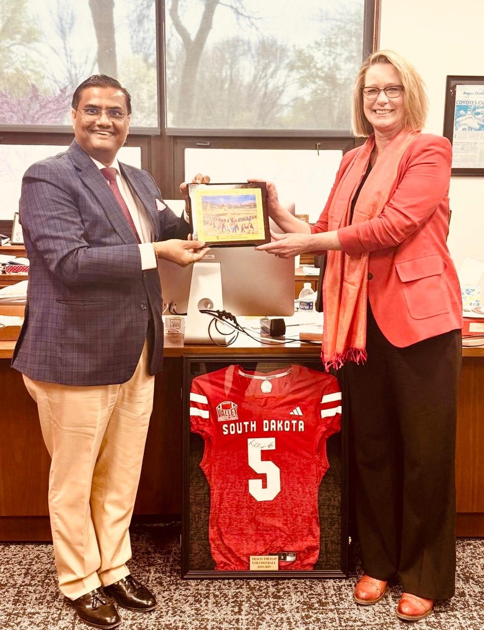  Meeting with Ms. Sheila K. Gestring , President of University of South Dakota (25 April 2025, Vermillion)