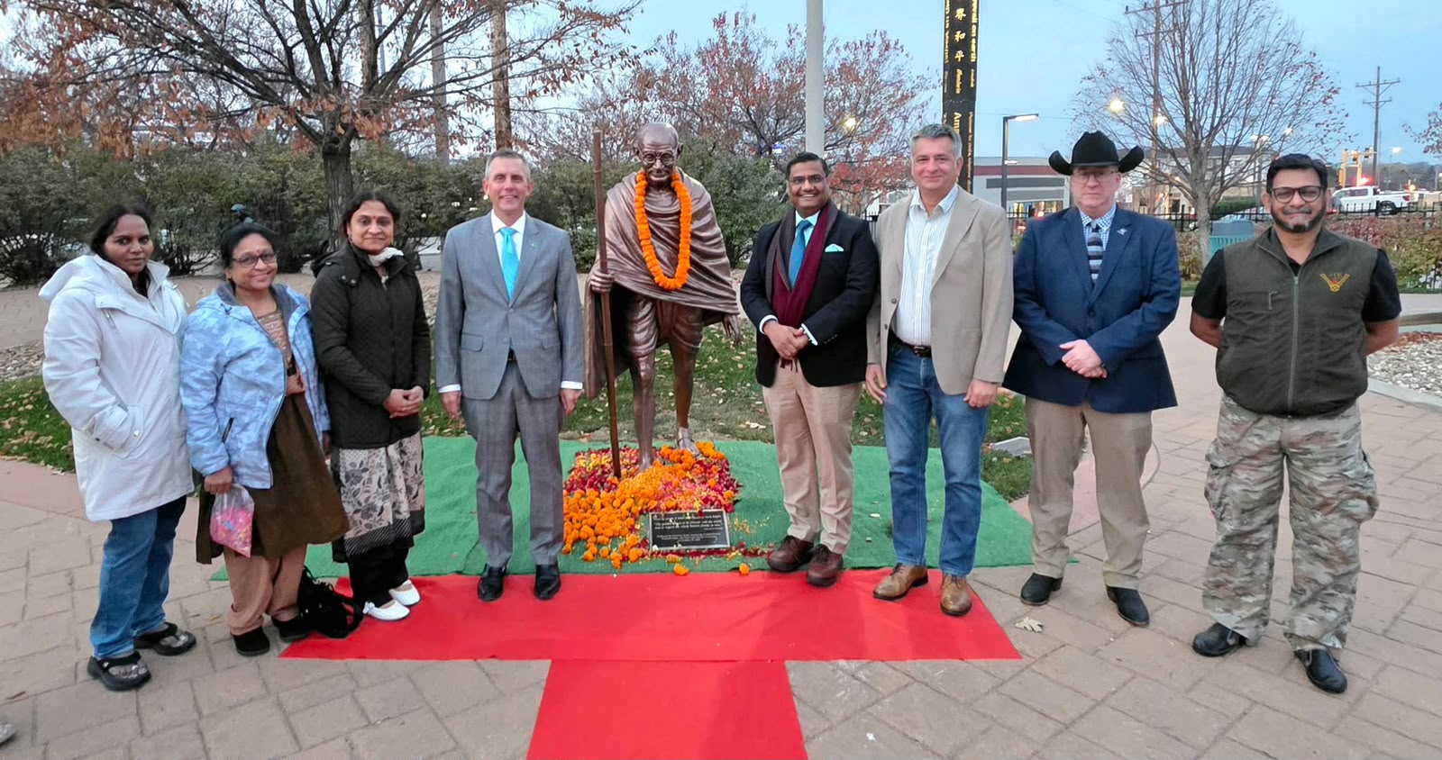  Good to welcome Hon’ble Kelly Armstrong, Governor of North Dakota, to the newly unveiled Mahatma Gandhi Monument