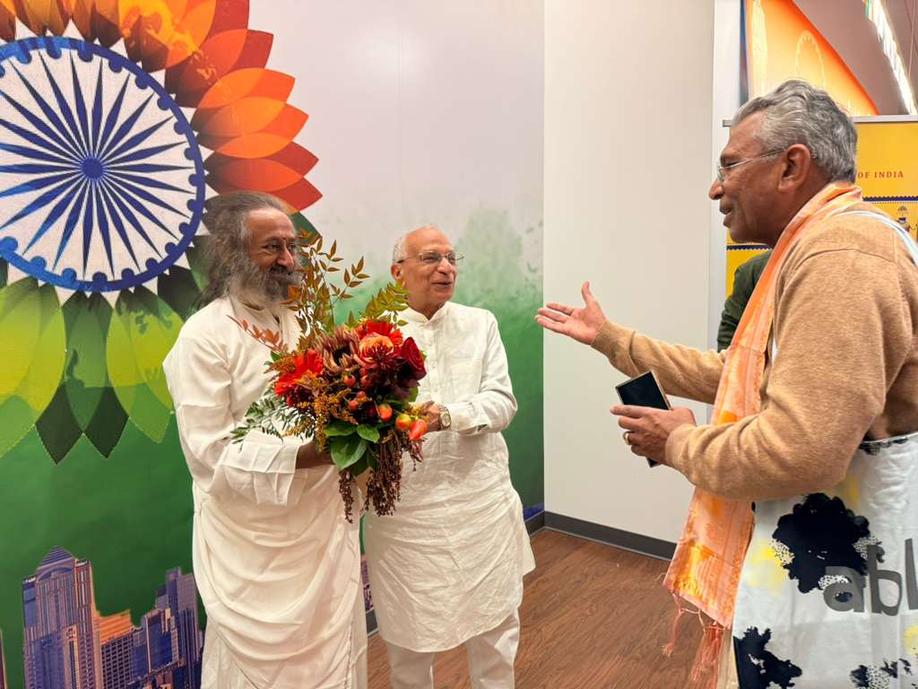  Indian Community in Seattle interacting with Gurudev Sri Sri Ravishankar ji (20 October 2025, Seattle)
