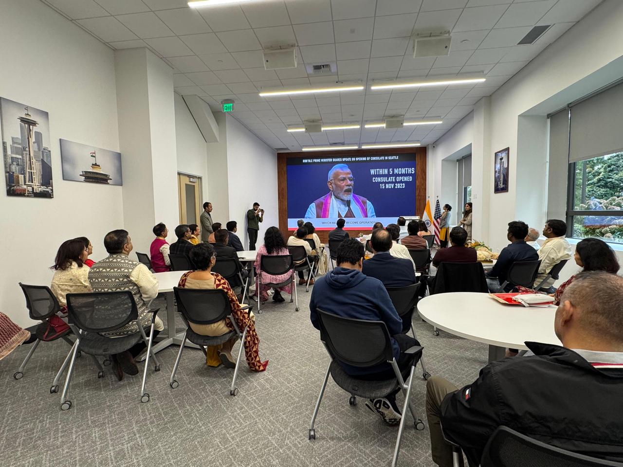  Participants at a special gathering for Gurudev Sri Sri Ravishankar ji at the Consulate (20 October 2025, Seattle)