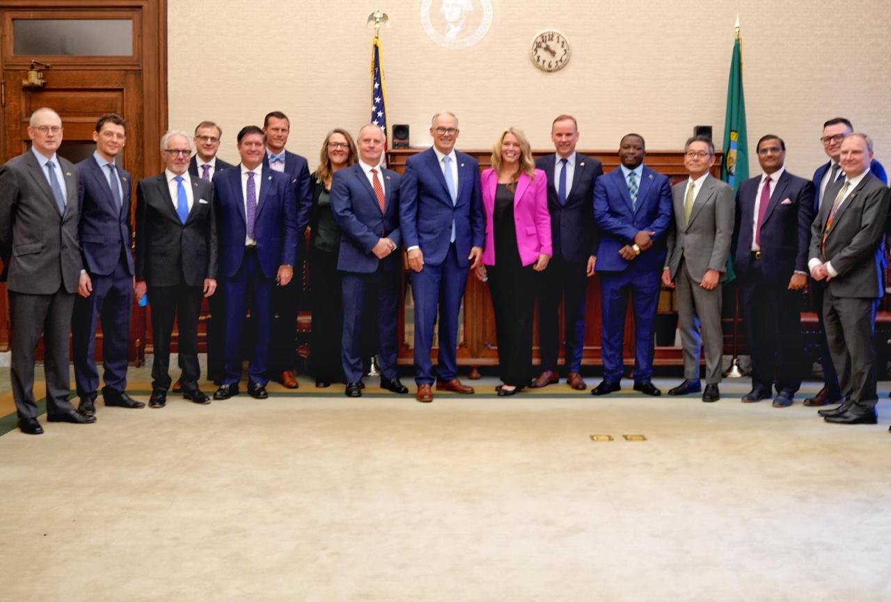  Farewell Interaction of Governor Washington with  Seattle Consular Corps ( 15 Jan 2025, Olympia)