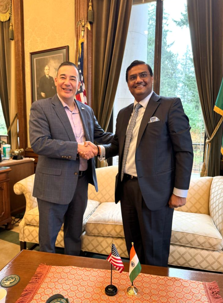  Meeting with the Secretary of State, H.E. Steve Hobbs, in Olympia