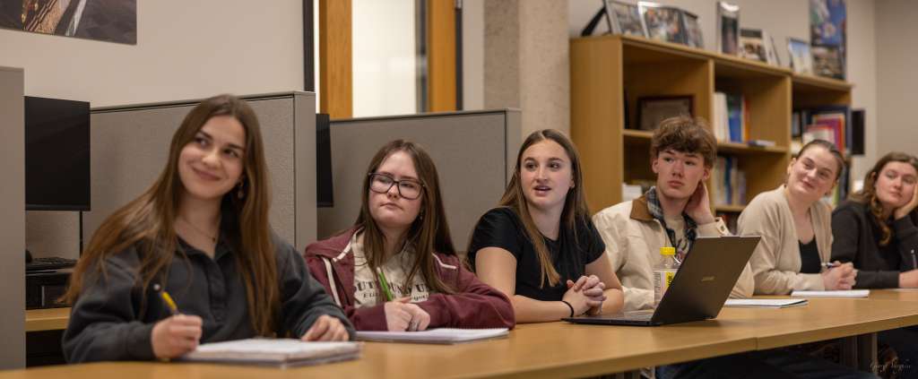  Great session with University of Montana undergrad students on India's democracy, diversity, digital story and India-Montana relations (3 March 2026, Missoula, Montana)