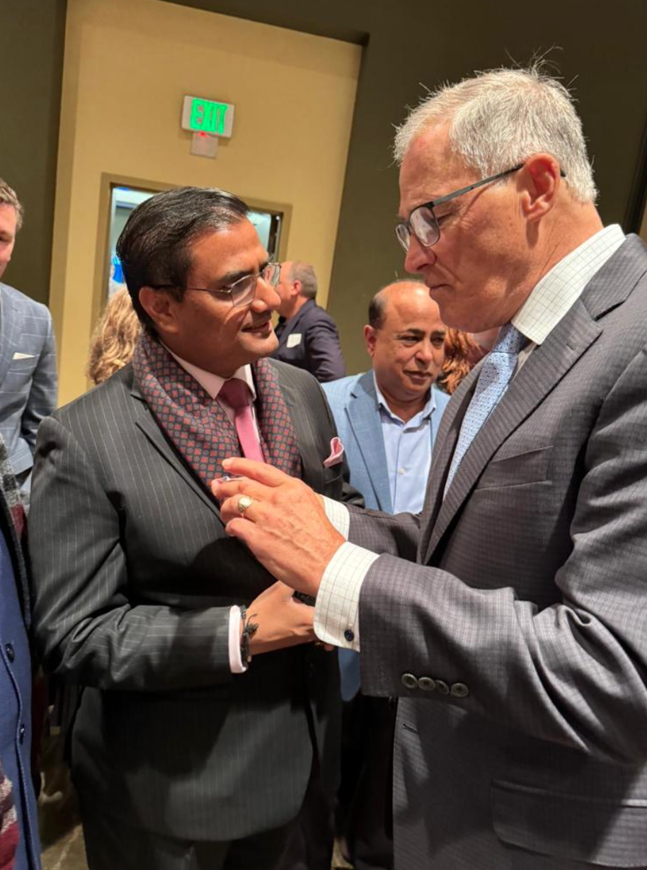  Meeting with H.E. Jay Inslee, Governor of Washington State