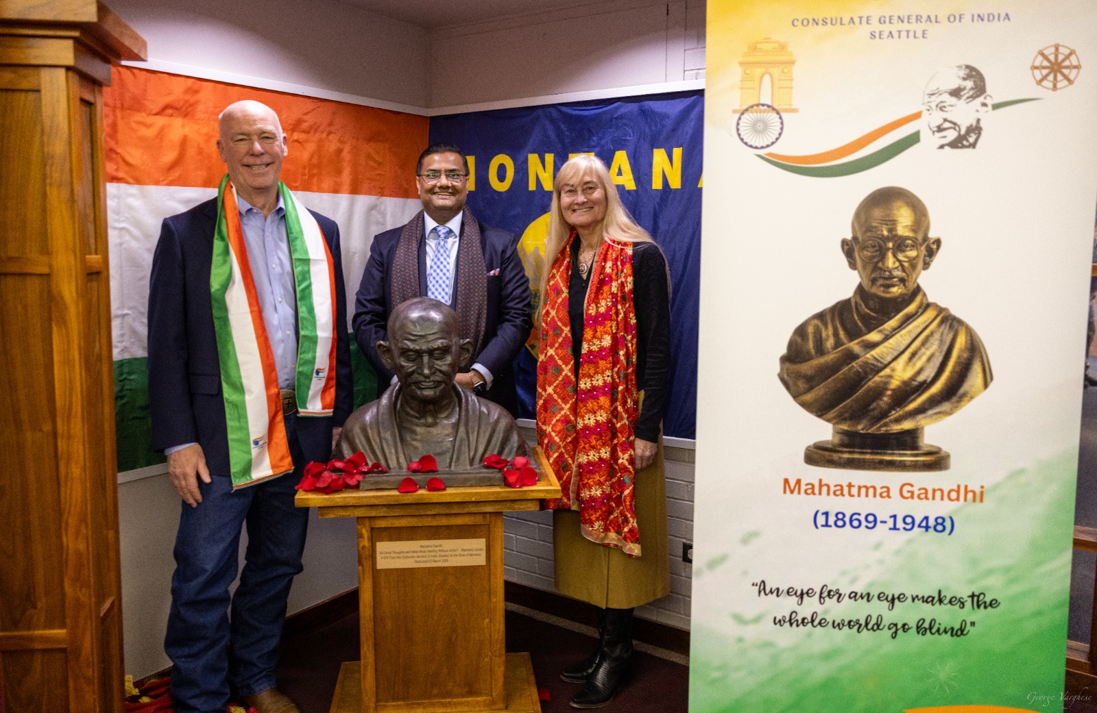  Hon’ble Governor Greg Gianforte Unveils the First Bust of Mahatma Gandhi in Montana